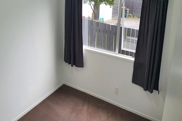 Photo of property in 19 Becker Drive, Weymouth, Auckland, 2103