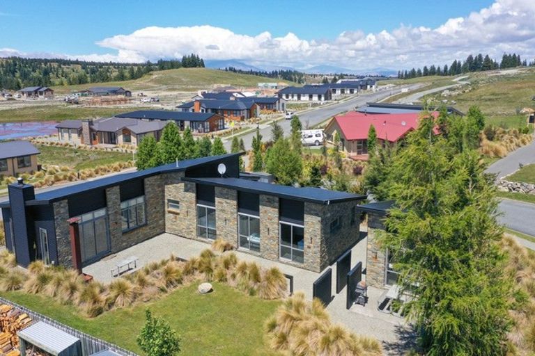 Photo of property in 14 Andrew Don Drive, Lake Tekapo, 7999