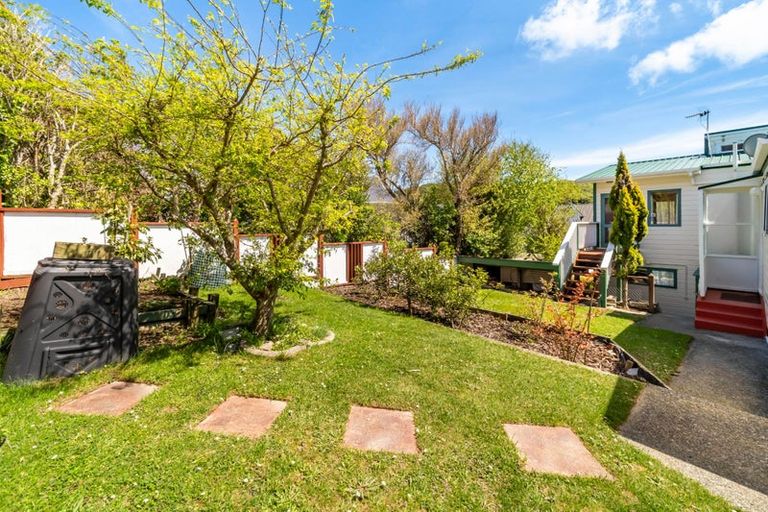 Photo of property in 6 Haast Close, Kelson, Lower Hutt, 5010