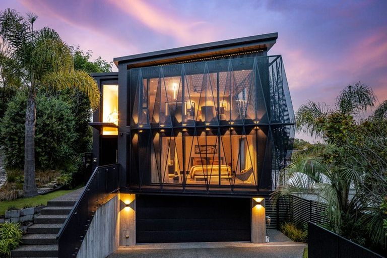 Photo of property in 228 Collingwood Street, Nelson South, Nelson, 7010