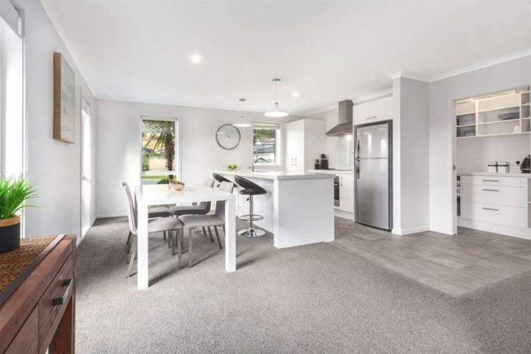 Photo of property in 1 Banks Boulevard, Whitby, Porirua, 5024