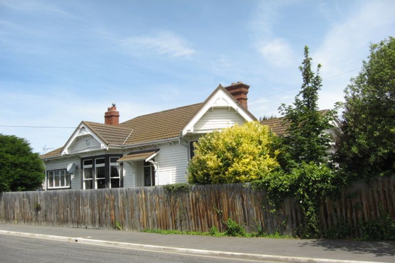 Photo of property in 68 Edward Avenue, Edgeware, Christchurch, 8013
