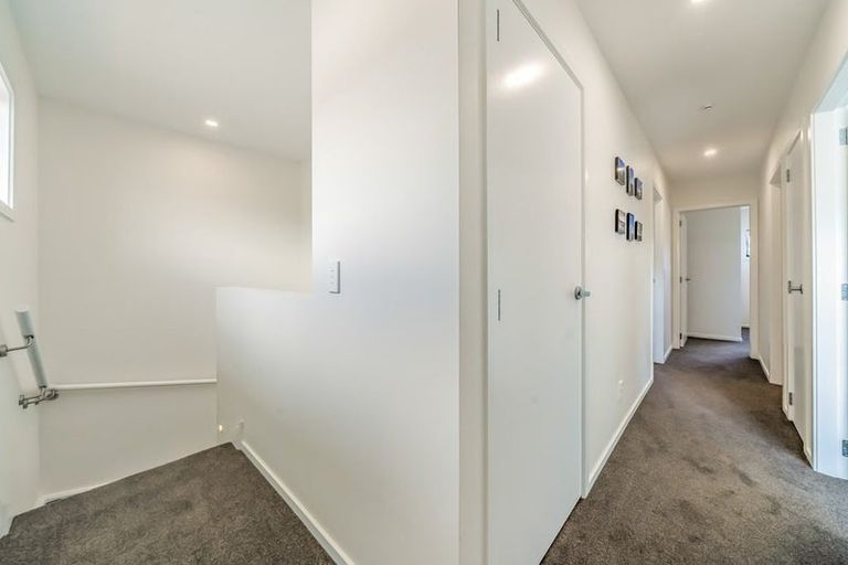 Photo of property in 16 Okoutu Lane, Moera, Lower Hutt, 5010