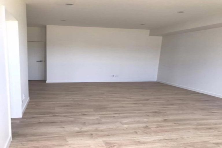 Photo of property in 49 Johns Creek Crescent, Silverdale, 0932