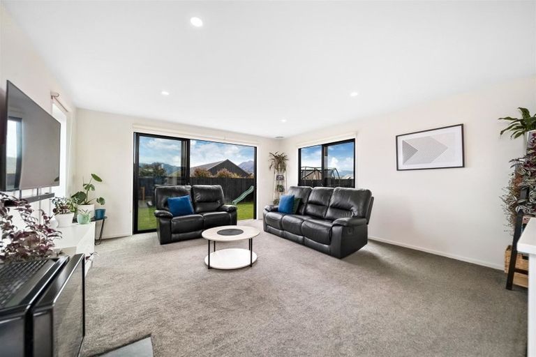 Photo of property in 24 Mount Nicholas Avenue, Wanaka, 9305