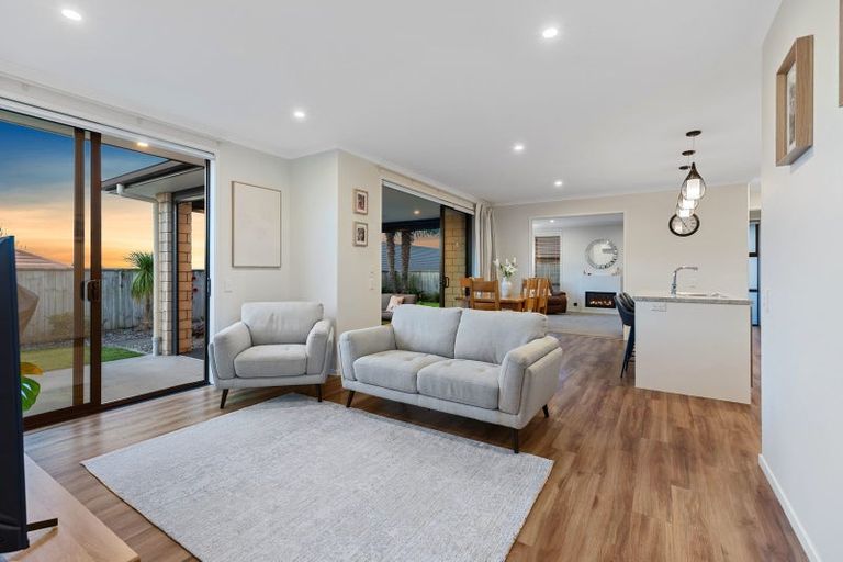 Photo of property in 6 Damien Place, Ohauiti, Tauranga, 3112