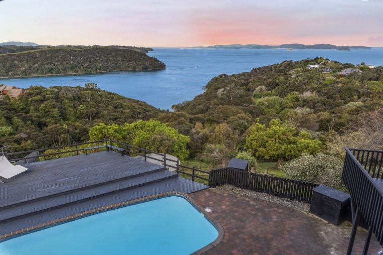 Photo of property in 4 Kotare Place, Sandspit, Warkworth, 0982