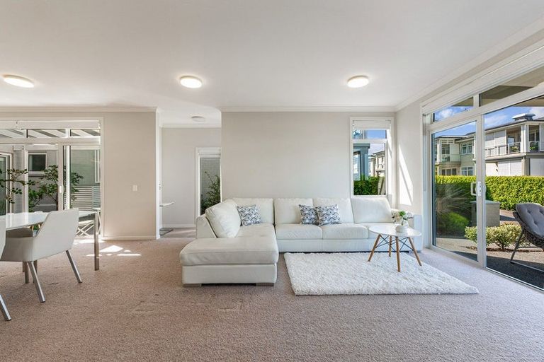 Photo of property in 10 Plantation Terrace, Orewa, 0931