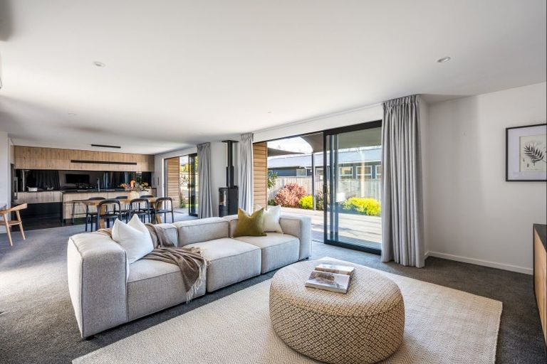 Photo of property in 251 Aubrey Road, Wanaka, 9305