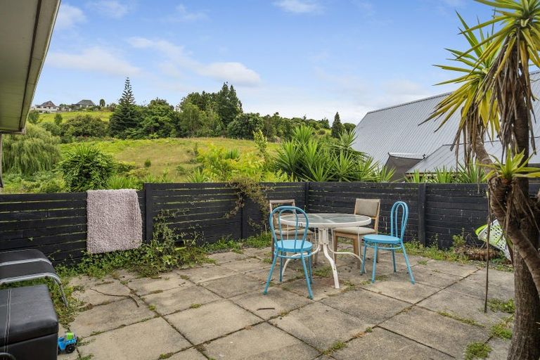 Photo of property in 37 Resolution Road, Welcome Bay, Tauranga, 3112