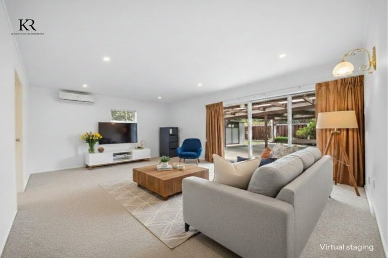 Photo of property in 10 Alf Walker Place, Papakura, 2110