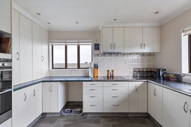 Photo of property in 30 Park View Avenue, Feilding, 4702