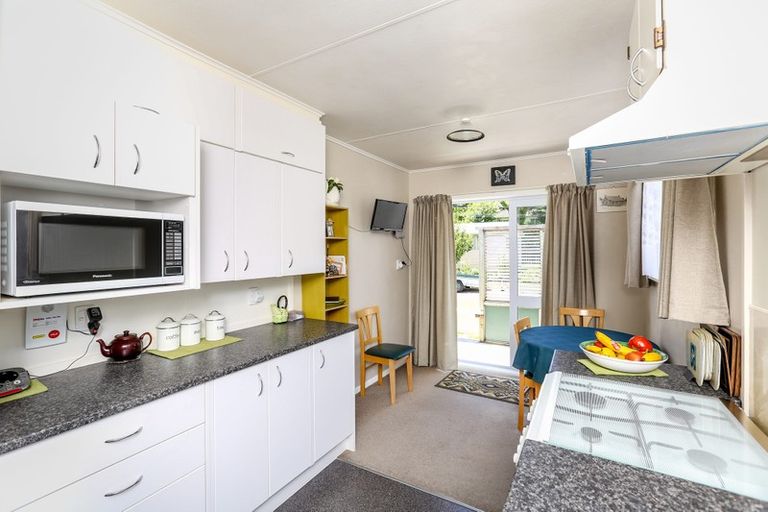 Photo of property in 30 Seaview Road, Marfell, New Plymouth, 4310