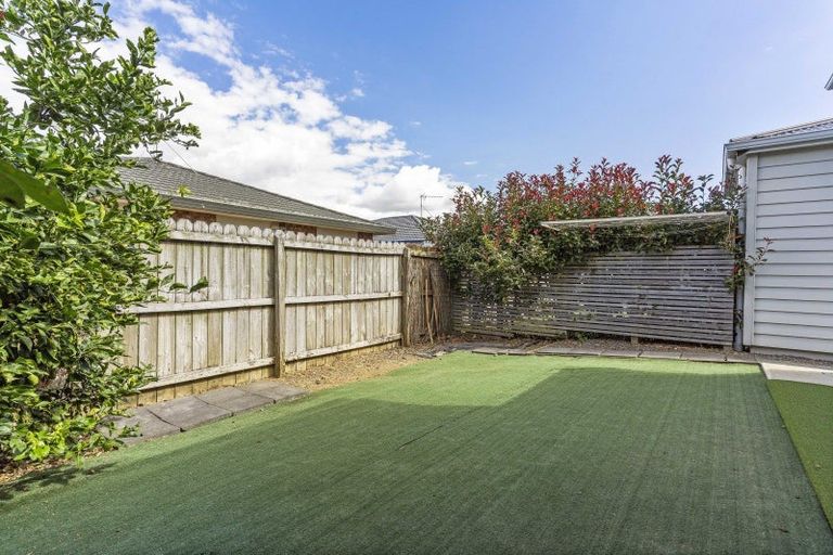 Photo of property in 35 Divide Loop, Takanini, 2112