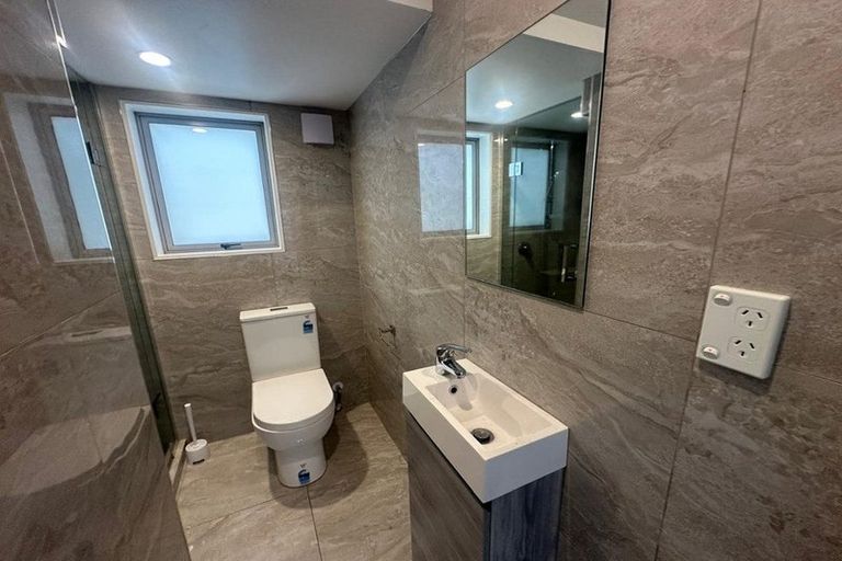 Photo of property in 271 Te Atatu Road, Te Atatu South, Auckland, 0610