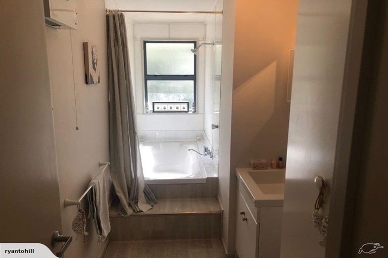 Photo of property in 6 Hazlett Street, Clyde, 9330