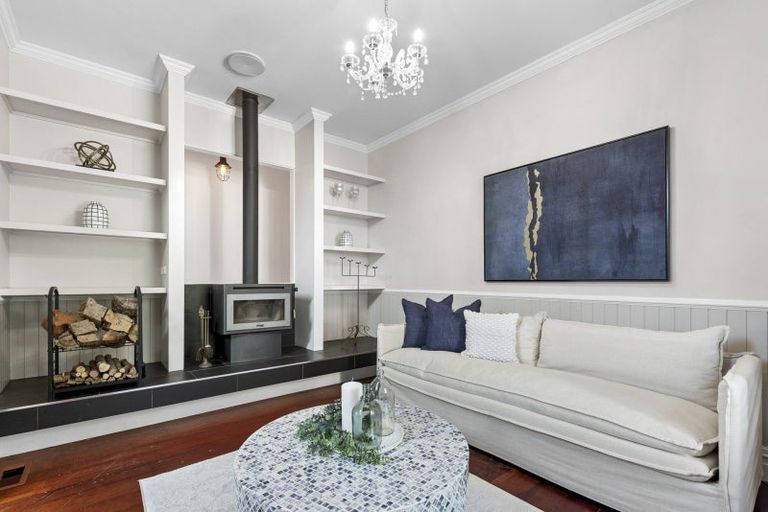 Photo of property in 100 Oxford Road, Okato, 4335