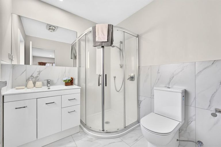 Photo of property in 10 Sophie Lane, Henderson, Auckland, 0612