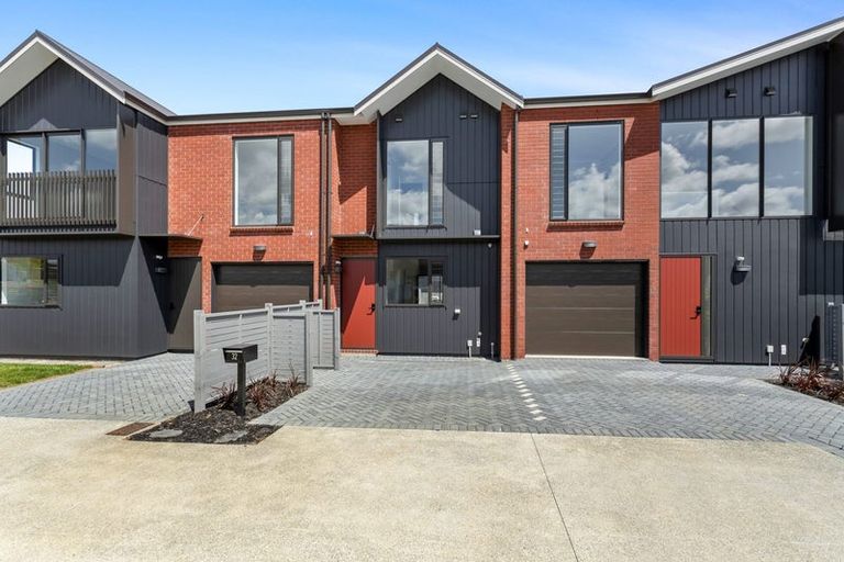 Photo of property in 32 Roundel Crescent, Whenuapai, Auckland, 0618