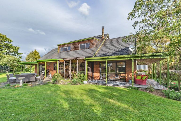 Photo of property in 275 Kimberley Road, Levin, 5571