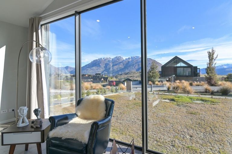 Photo of property in 19 Glenfiddich Road, Jacks Point, Queenstown, 9371