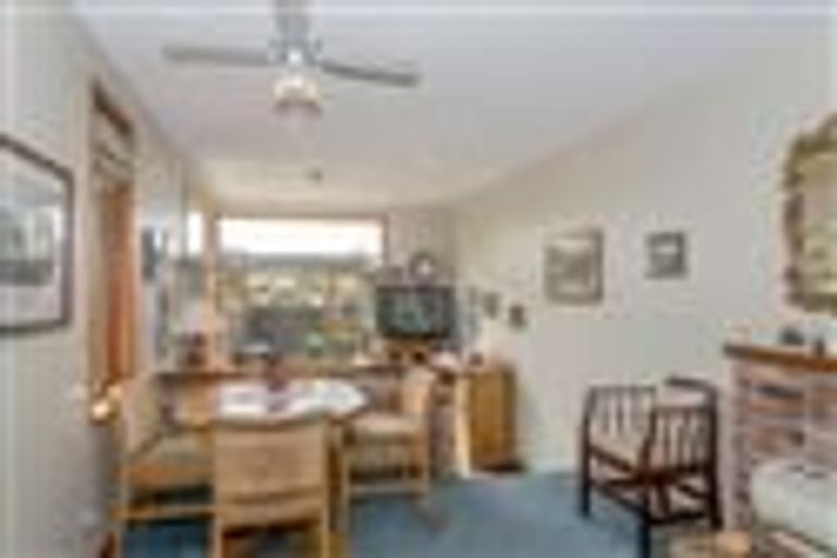 Photo of property in 5 Withells Road, Avonhead, Christchurch, 8042