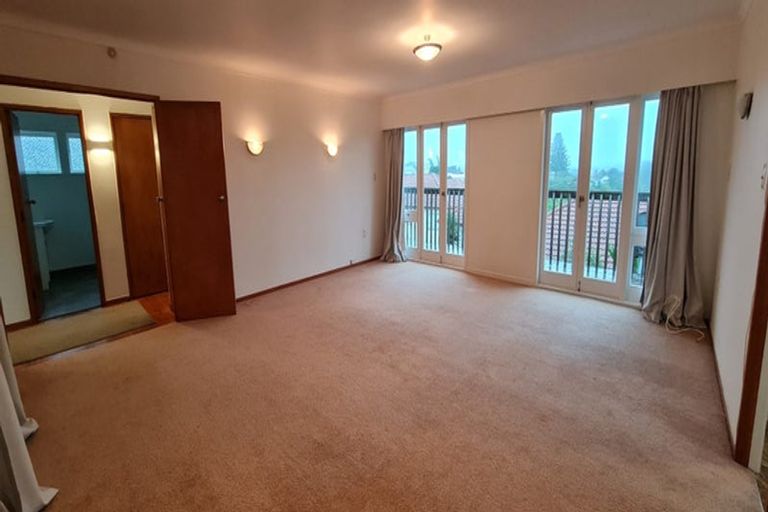 Photo of property in 46 Exmouth Road, Northcote, Auckland, 0627