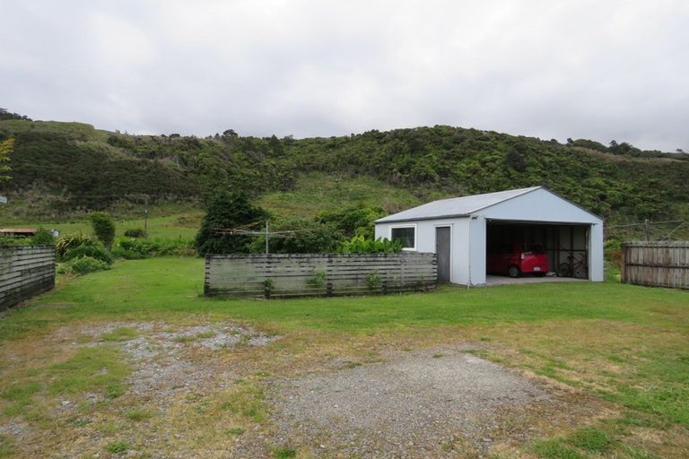 Photo of property in 4 Main Rd Ngakawau, Ngakawau, 7824