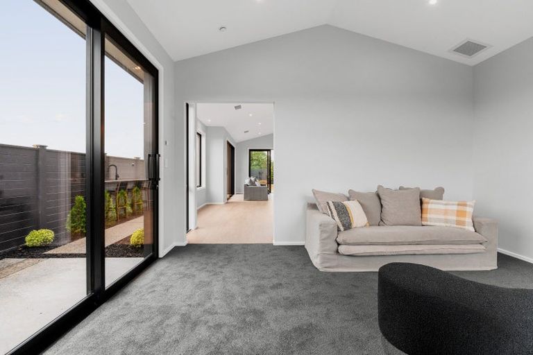 Photo of property in 52 Hugo Shaw Drive, Cambridge, 3434