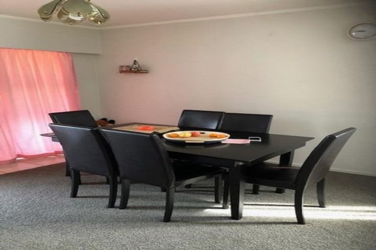 Photo of property in 2/50 Te Kanawa Crescent, Henderson, Auckland, 0610