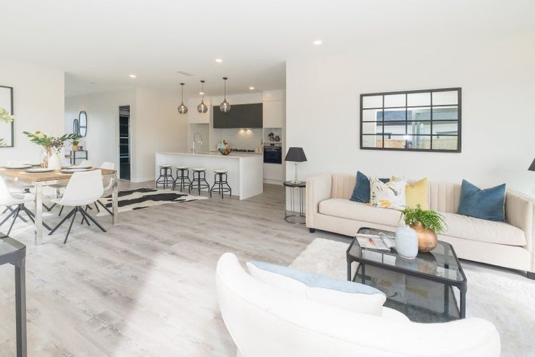 Photo of property in 133a Sunset Road, Totara Vale, Auckland, 0632