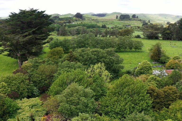 Photo of property in 69 Stanly Street, Eketahuna, 4900