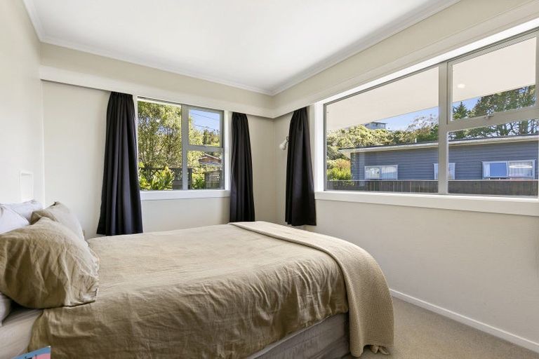 Photo of property in 77 Ironside Road, Johnsonville, Wellington, 6037