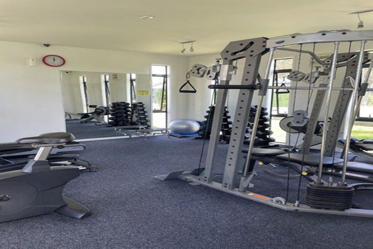 Photo of property in 13/2 Armoy Drive, East Tamaki, Auckland, 2016