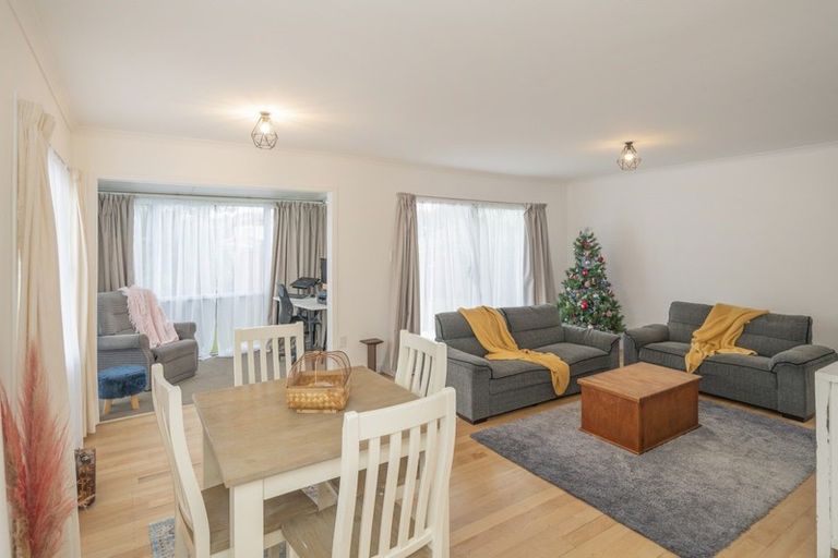 Photo of property in 20 Cook Drive, Whitianga, 3510