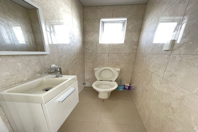 Photo of property in 99 Sycamore Drive, Sunnynook, Auckland, 0620