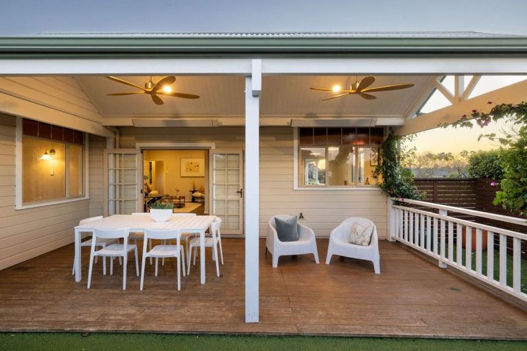 Photo of property in 1 Windermere Rise, Rototuna, Hamilton, 3210