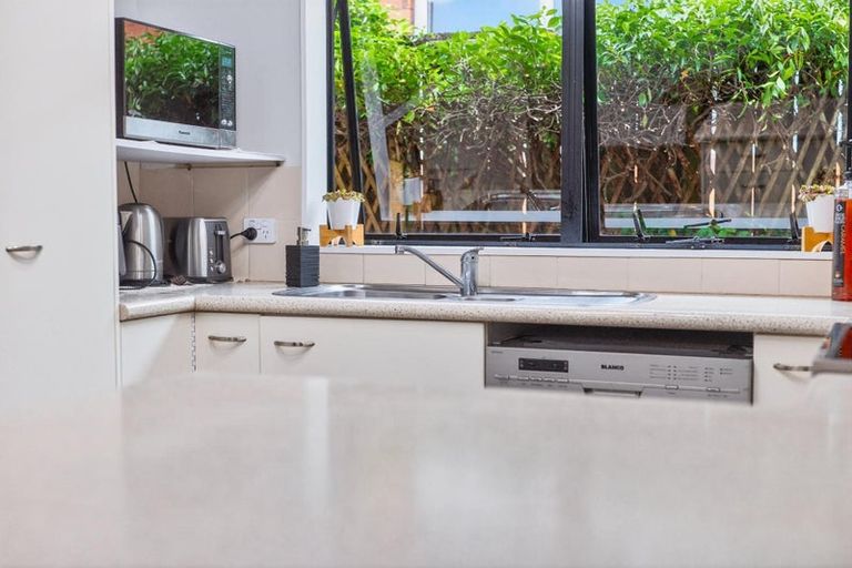 Photo of property in 2/19 Sailfish Drive, West Harbour, Auckland, 0618