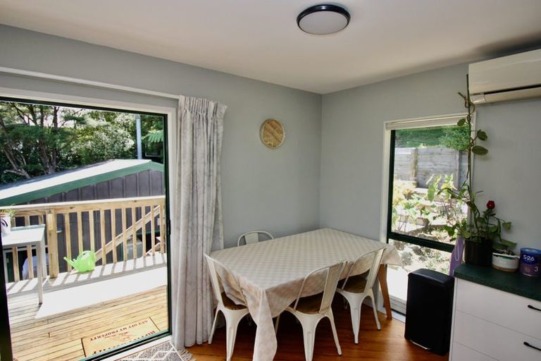 Photo of property in 6 Pohutukawa Grove, Whitianga, 3510