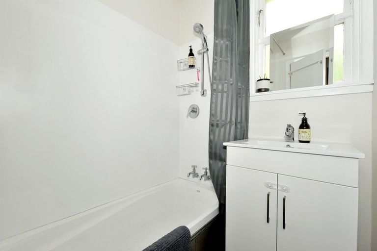 Photo of property in 46 Rowcliffe Crescent, Avonside, Christchurch, 8061