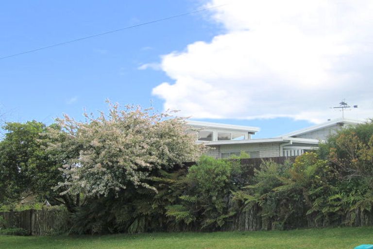 Photo of property in 34 Titoki Avenue, Waipahihi, Taupo, 3330