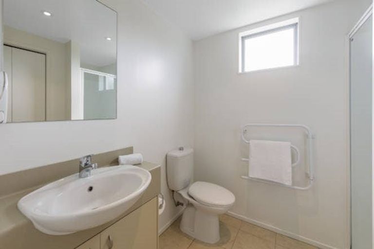 Photo of property in 5/28 Oneroa Road, East Tamaki, Auckland, 2013