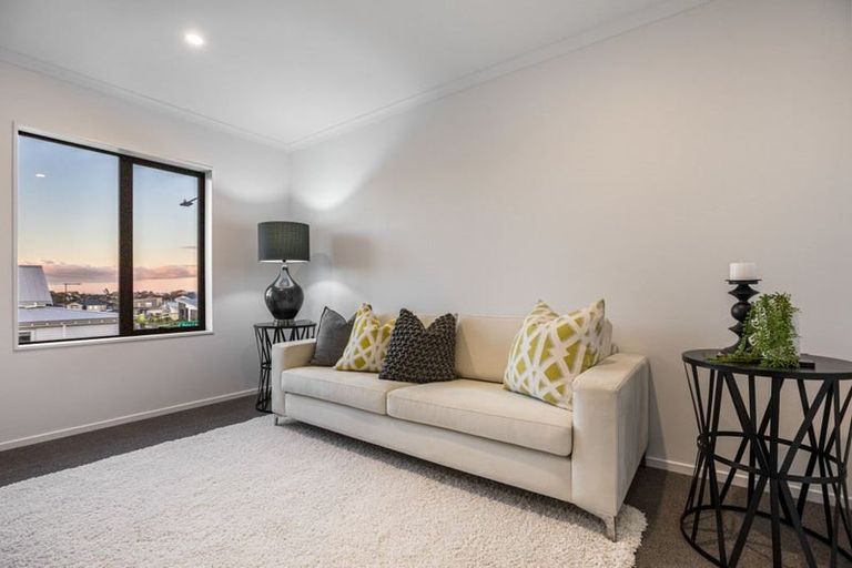 Photo of property in 18 Kuku Avenue, Red Beach, 0932