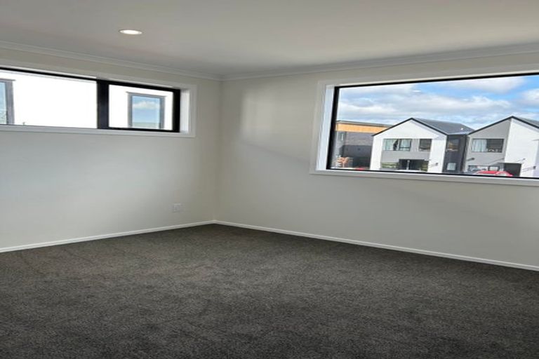 Photo of property in 6 Doug Jensen Street, Wallaceville, Upper Hutt, 5018