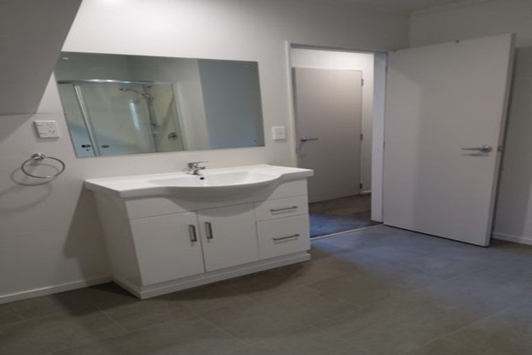 Photo of property in 79 Ngaio Gorge Road, Ngaio, Wellington, 6035