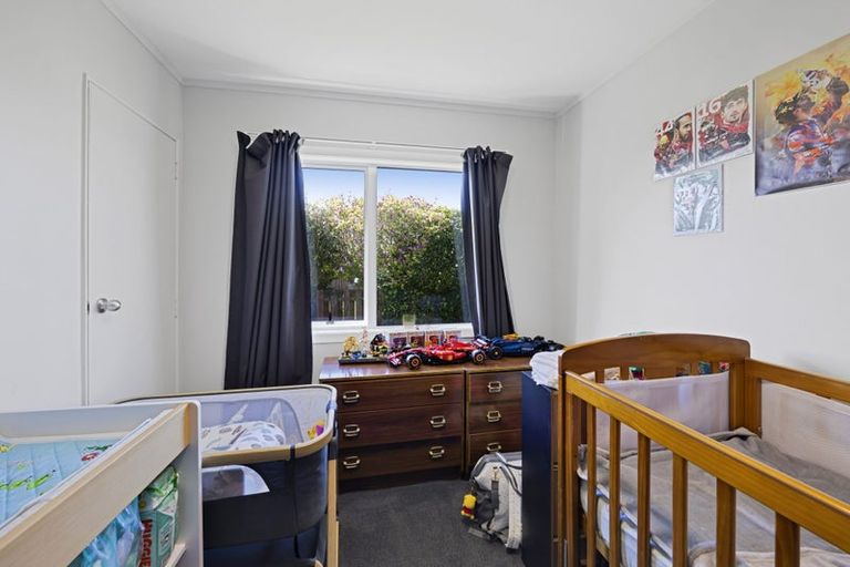 Photo of property in 6 Camellia Avenue, Bell Block, New Plymouth, 4312