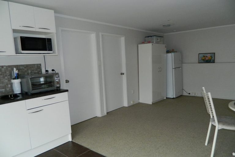 Photo of property in 73 Chartwell Avenue, Glenfield, Auckland, 0629