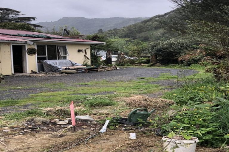 Photo of property in 2a Tongaporutu Road, Ahititi, Urenui, 4378