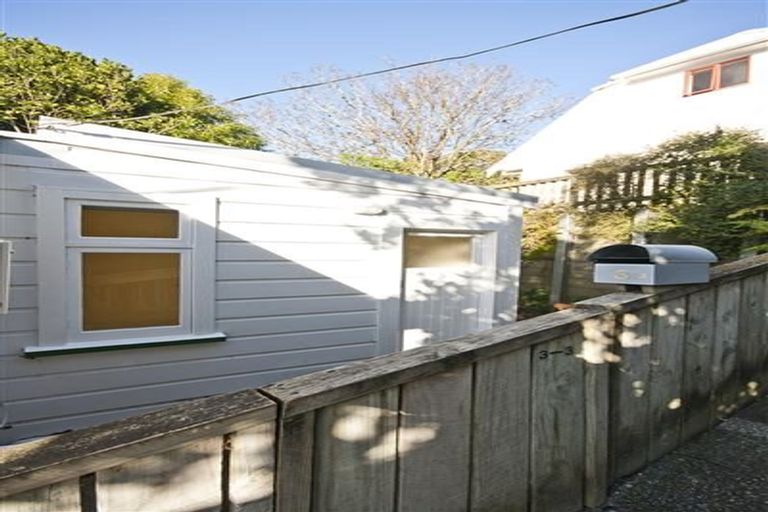 Photo of property in 3 Alameda Terrace, Aro Valley, Wellington, 6021