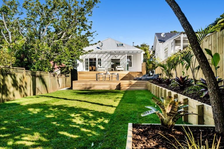 Photo of property in 31 Atarangi Road, Greenlane, Auckland, 1051